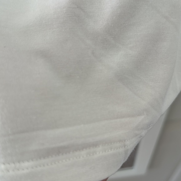 EVEREVE ladies, NEW short sleeve, top with cut out, medium, super soft, white. - Picture 7 of 7